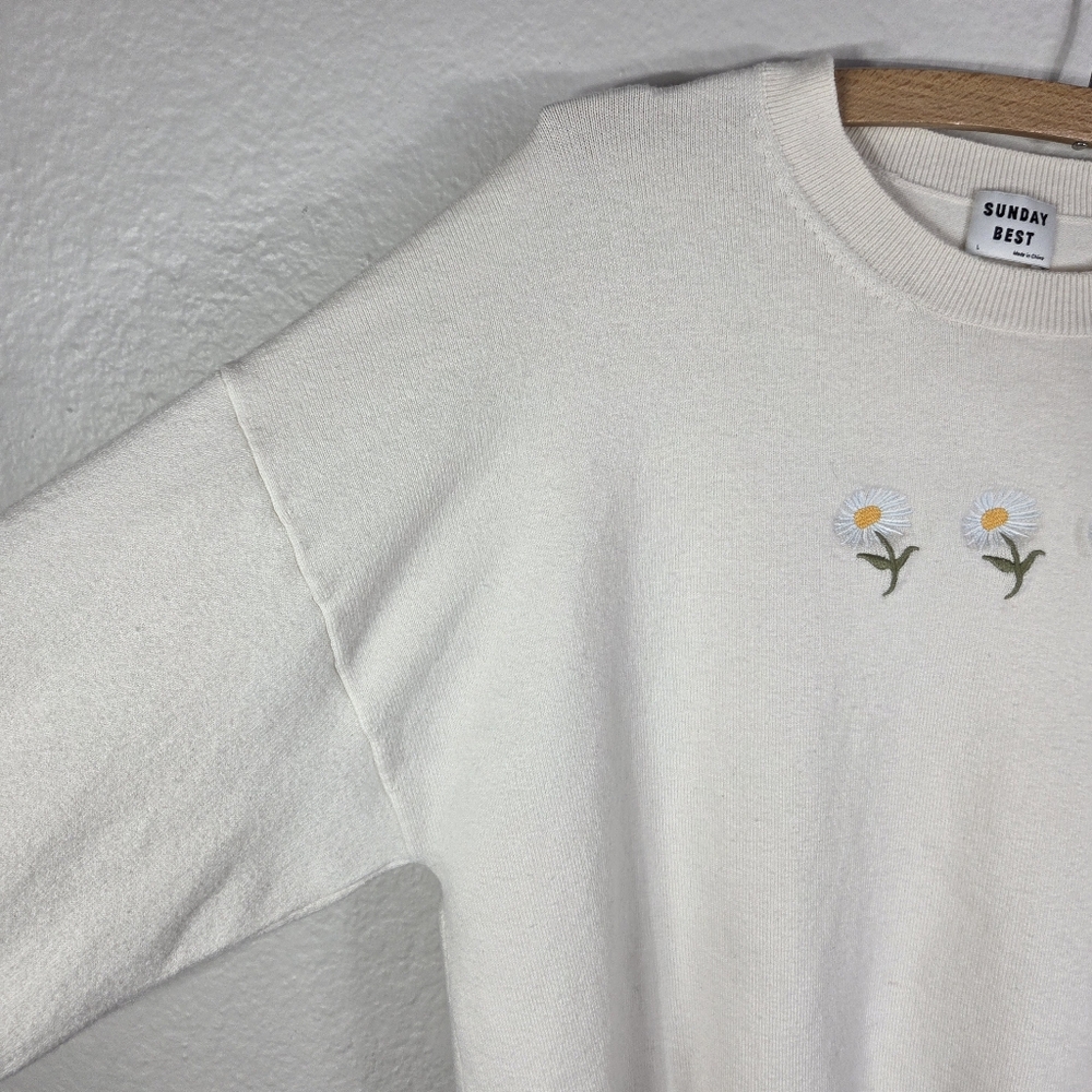 Aritzia Sunday Best Size L Cream Merino Wool Daisy Sweater Daisies Flower Print - Picture 4 of 16